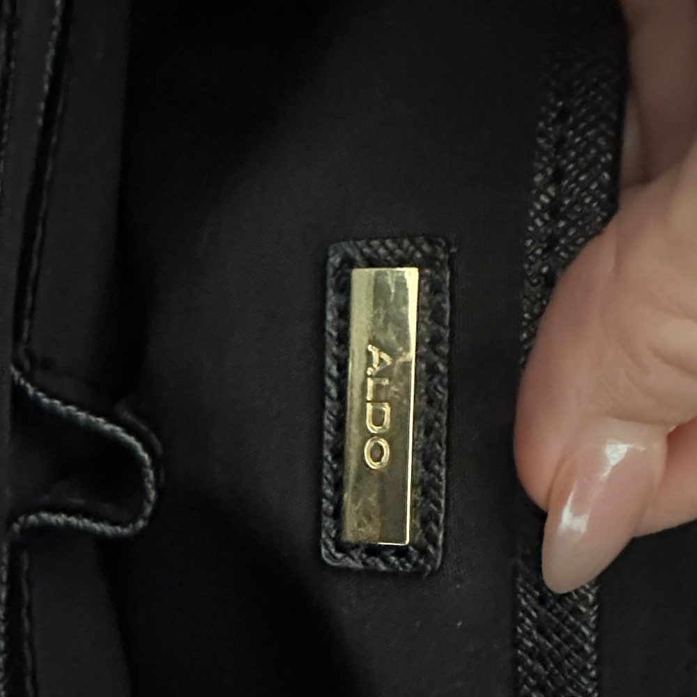 Aldo Elegant Black Handbag w Gold Hardware. NWOT. - Picture 14 of 16